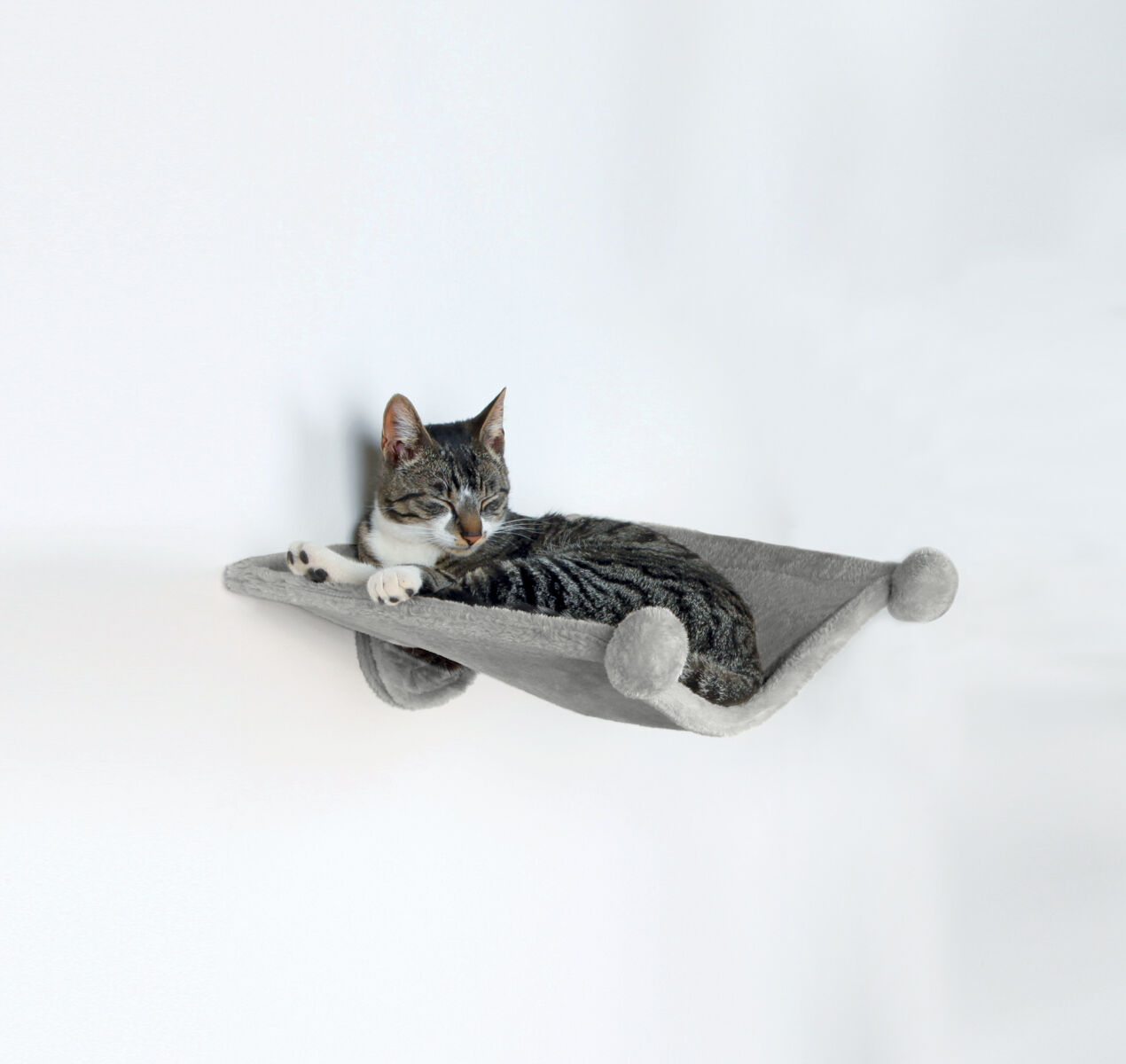 Me4d0SjDF-Trixie-Hammock-for-Wall-Mounting-42-x-41-cm-Grey.jpeg Trixie Hammock for Wall Mounting (42 x 41 cm, Grey) - Image 1